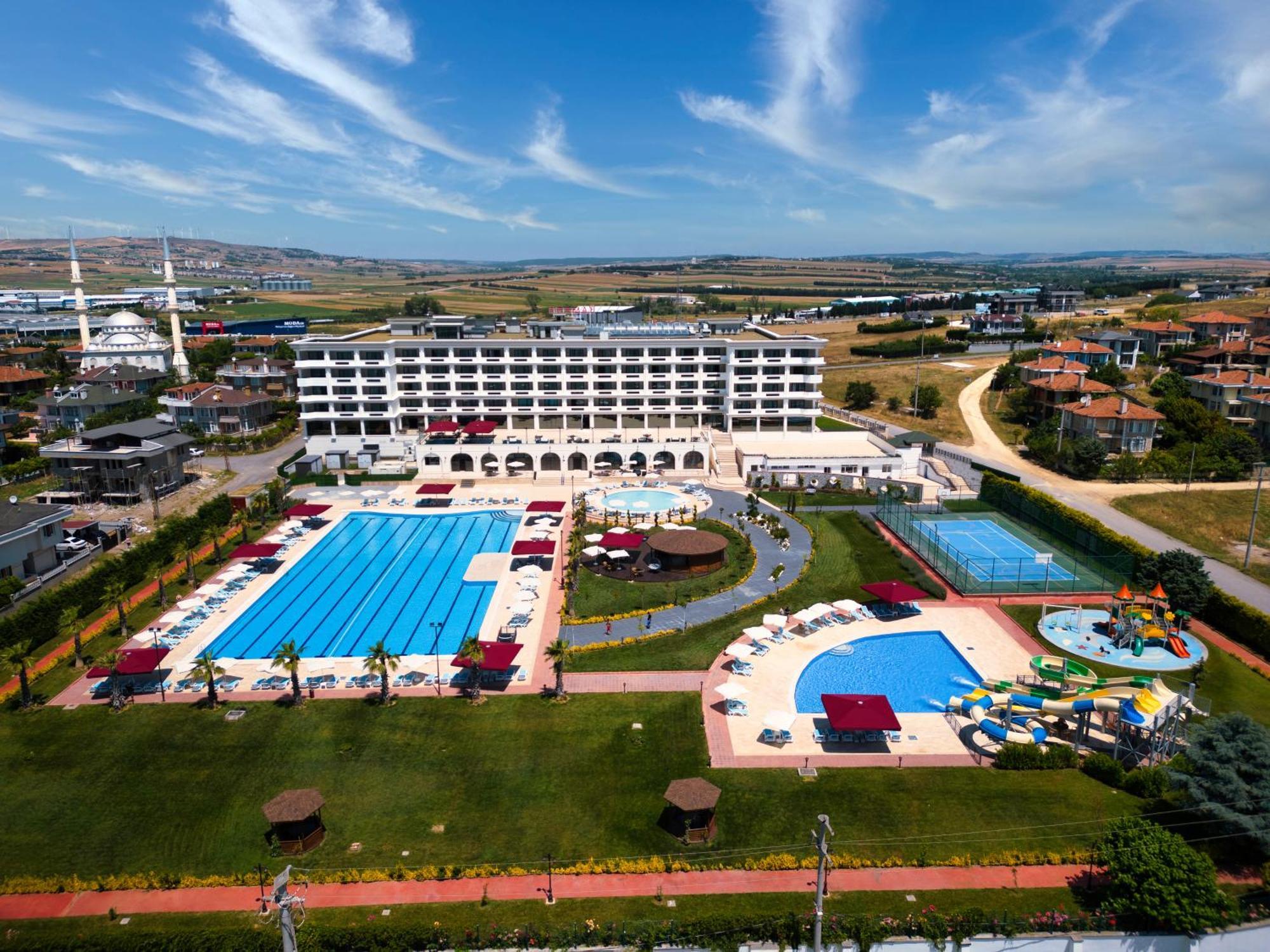Ramada Plaza By Wyndham Silivri Hotel ภายนอก รูปภาพ