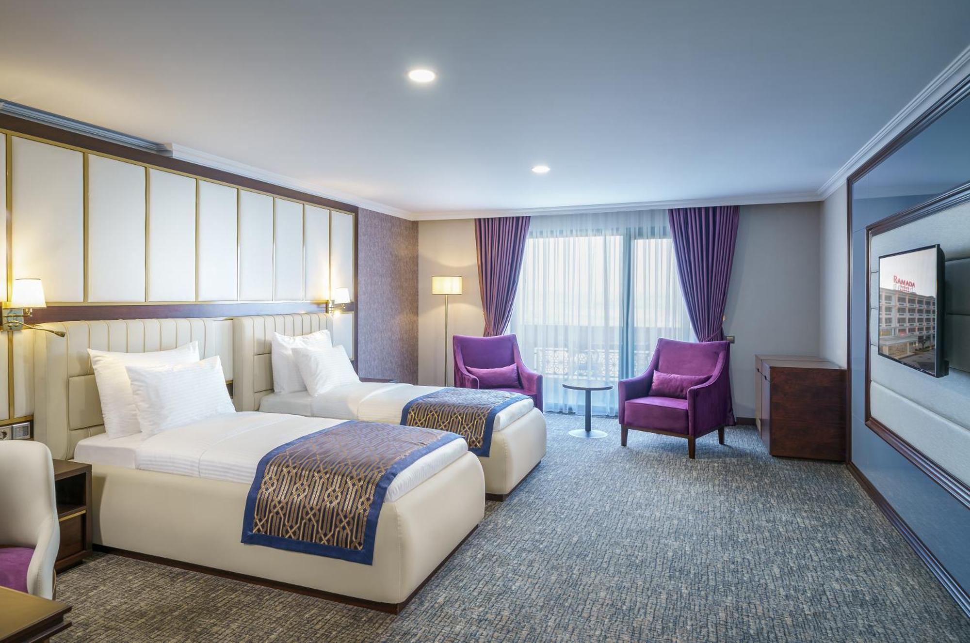 Ramada Plaza By Wyndham Silivri Hotel ภายนอก รูปภาพ