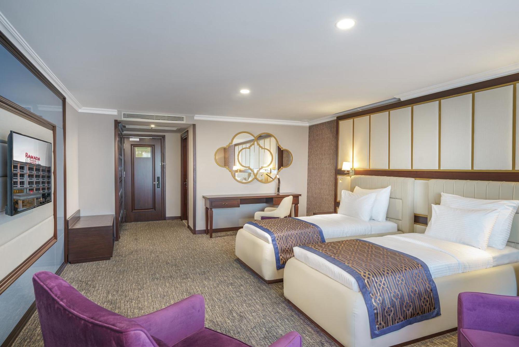 Ramada Plaza By Wyndham Silivri Hotel ภายนอก รูปภาพ