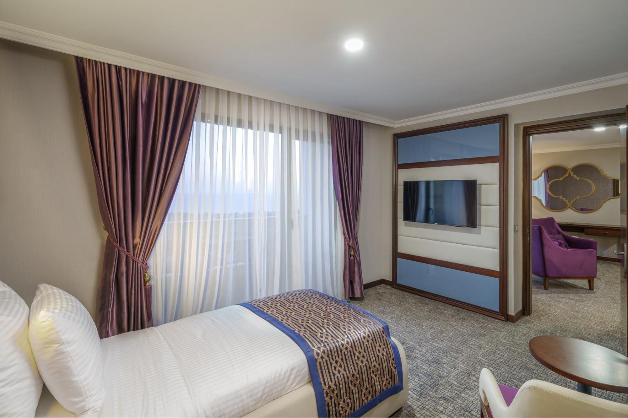 Ramada Plaza By Wyndham Silivri Hotel ภายนอก รูปภาพ