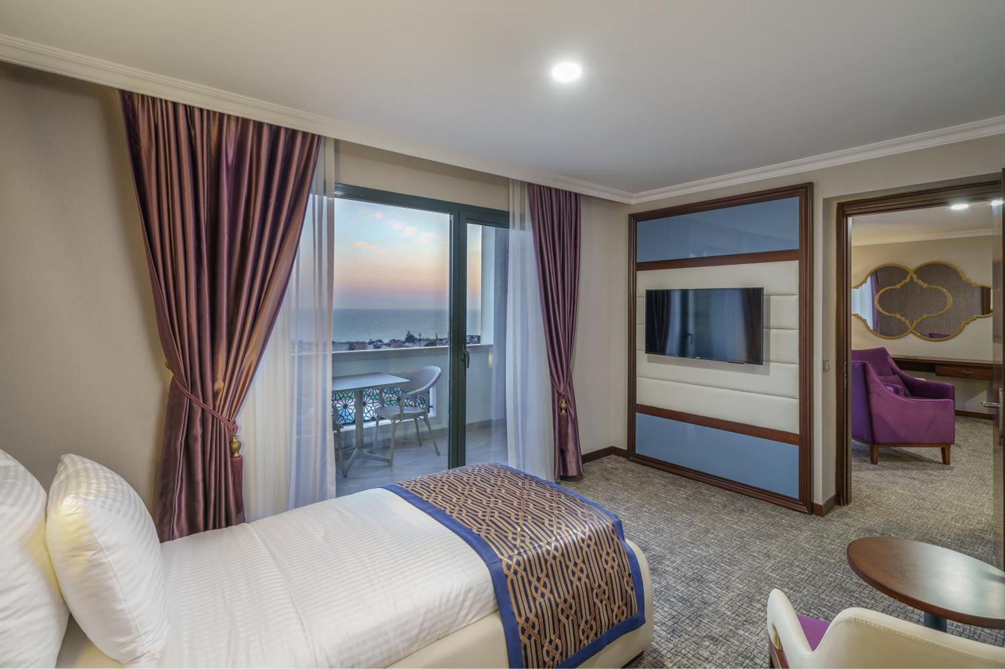 Ramada Plaza By Wyndham Silivri Hotel ภายนอก รูปภาพ